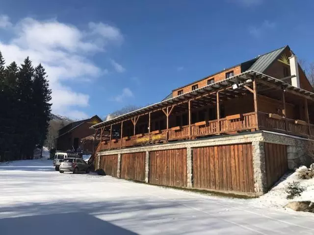 ホテル Inovecká Chata