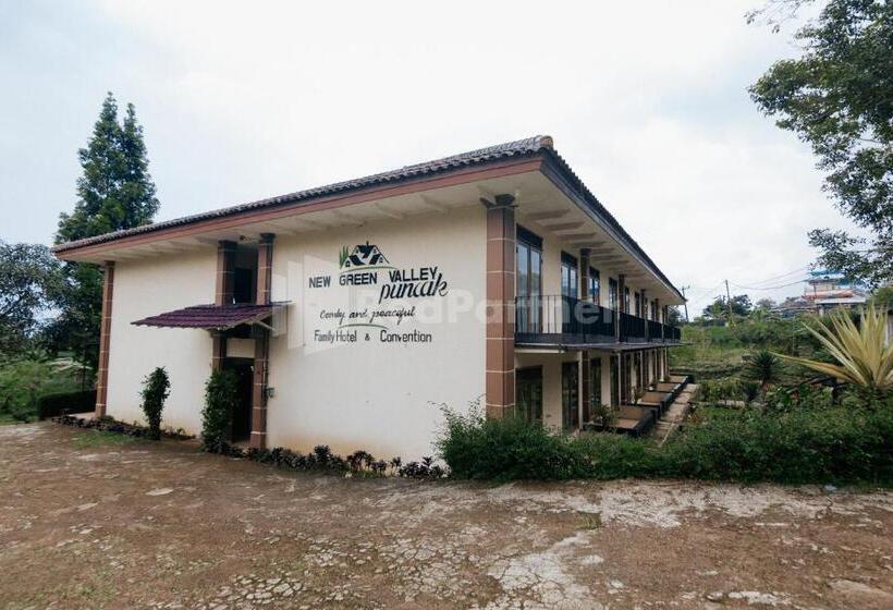 فندق Villa Green Valley Puncak Redpartner