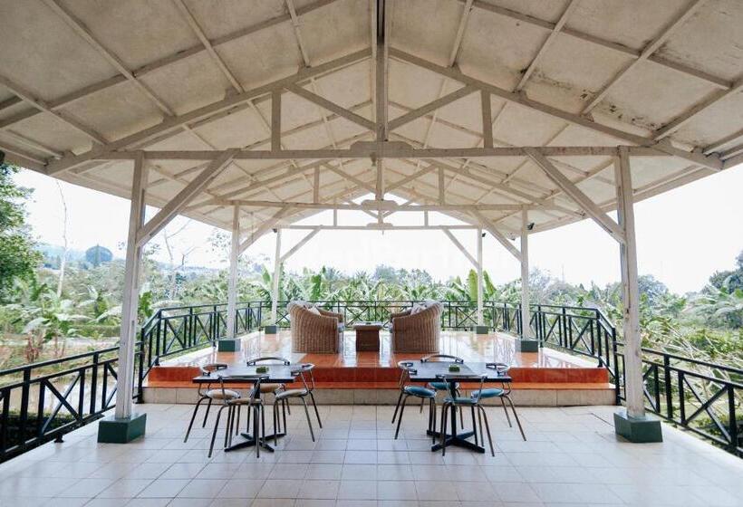 فندق Villa Green Valley Puncak Redpartner