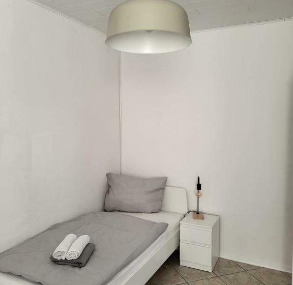 פנסיון Tks Home