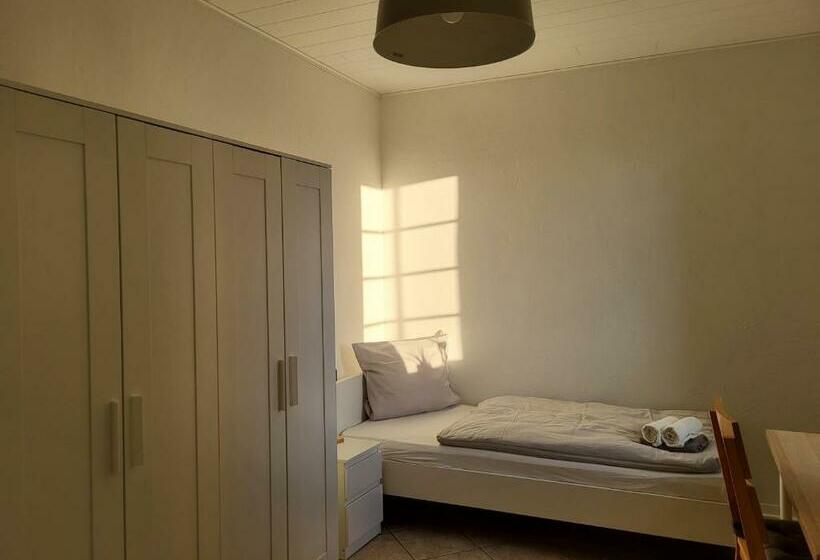 פנסיון Tks Home