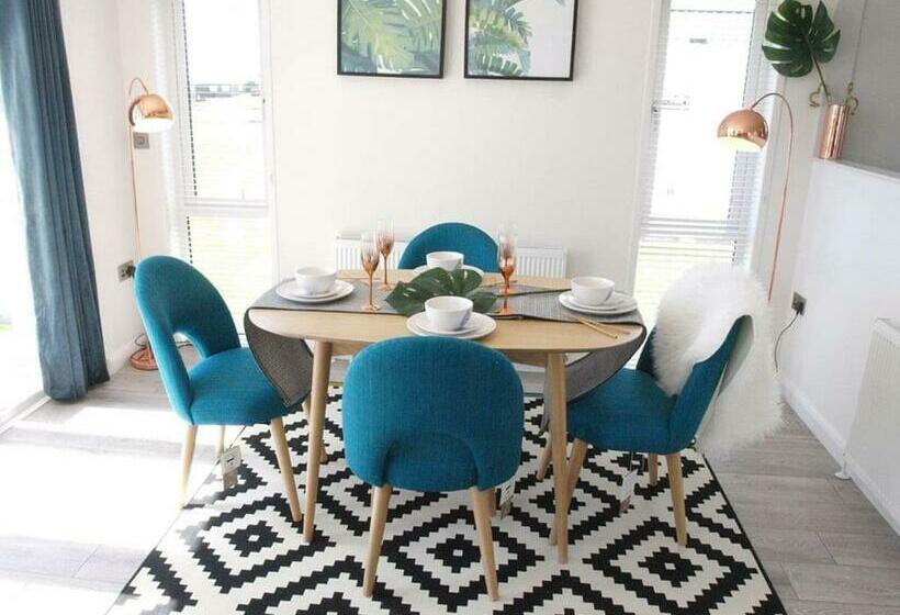 אתר נופש Henfields Country Retreat