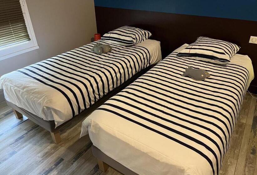 مبيت وإفطار L Escale Au Port Miniature De Saint Savinien