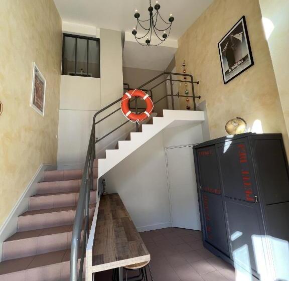 مبيت وإفطار L Escale Au Port Miniature De Saint Savinien