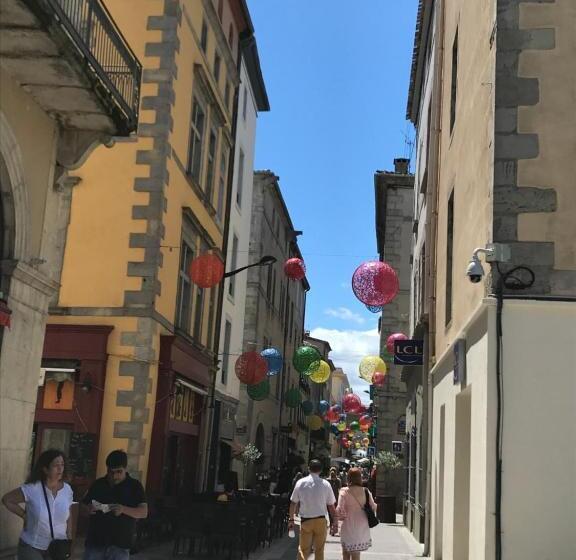 مبيت وإفطار La Rosela De La Cité