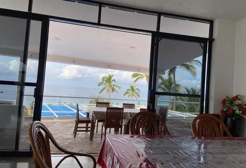 Aamiaismajoitus (B&B) Villa Siempre Domingo