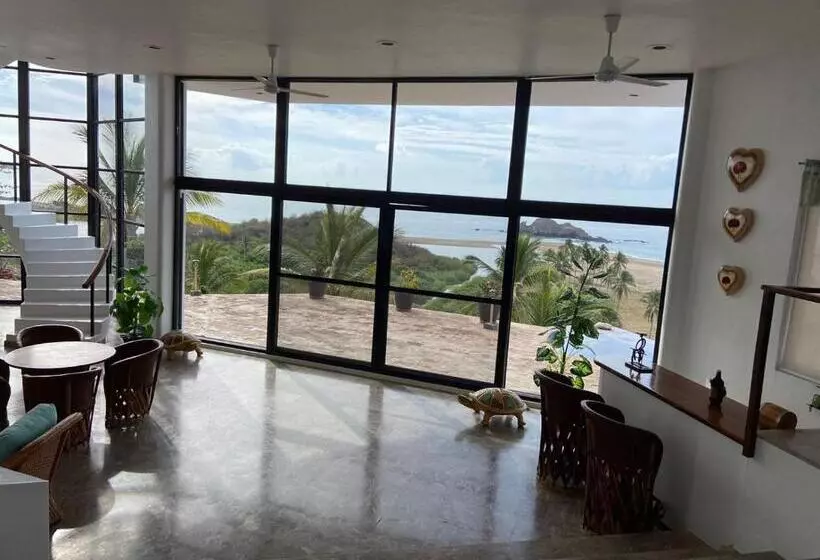 Aamiaismajoitus (B&B) Villa Siempre Domingo