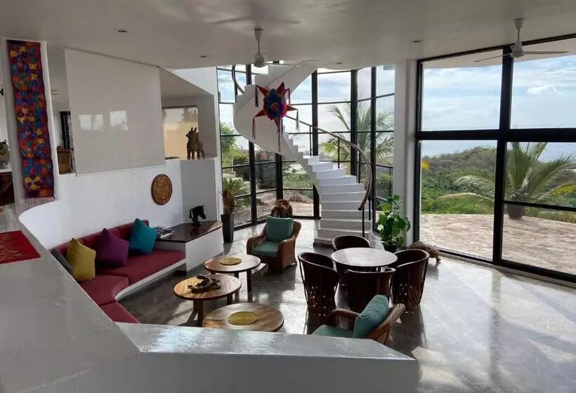 Aamiaismajoitus (B&B) Villa Siempre Domingo