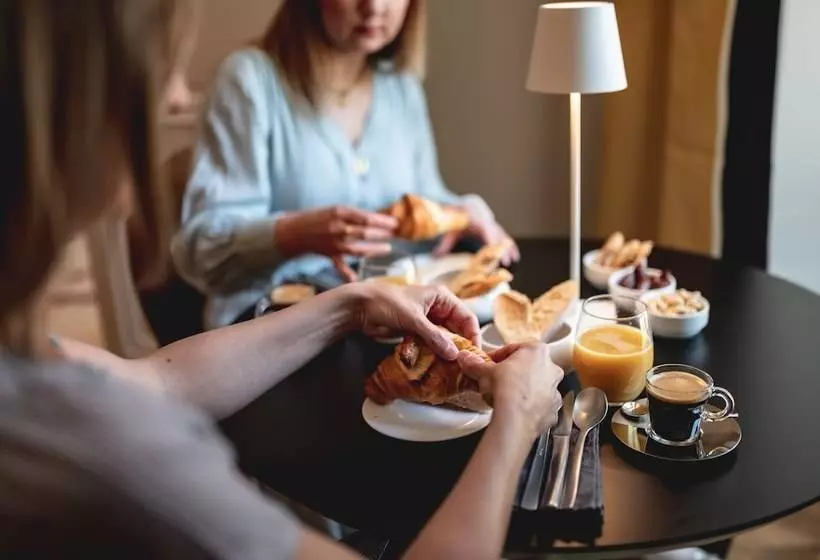 ホテル Château De Fiac   Luxurious Hôtel & Spa