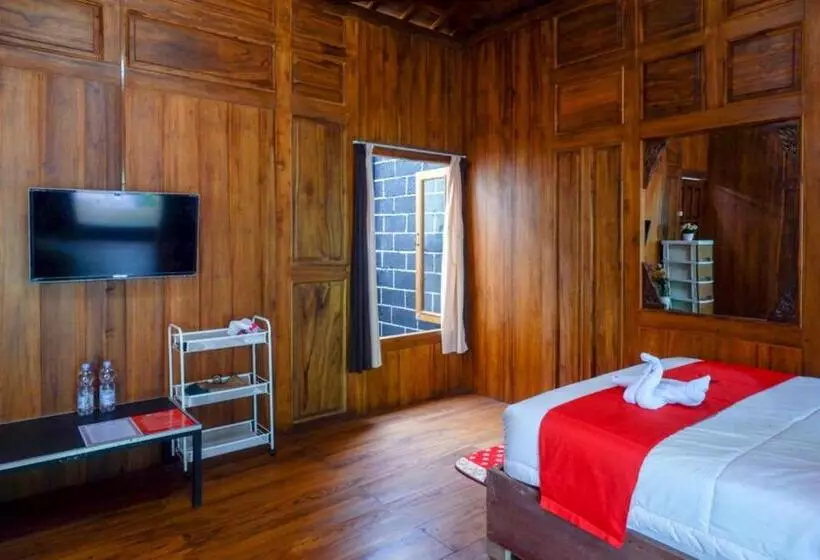 ホテル Reddoorz Syariah Near Terminal Mendolo Wonosobo 2