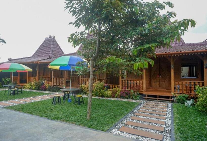 Szálloda Reddoorz Syariah Near Terminal Mendolo Wonosobo 2