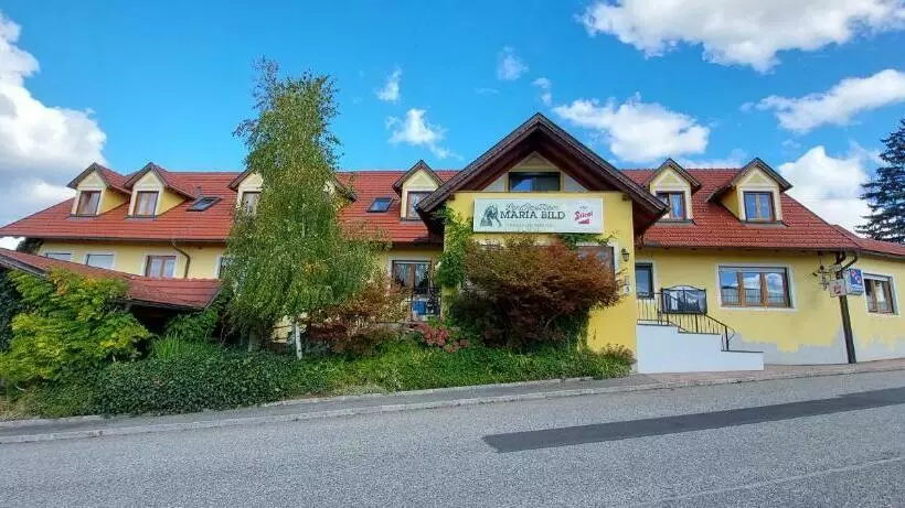 Majatalo Landrasthaus Maria Bild
