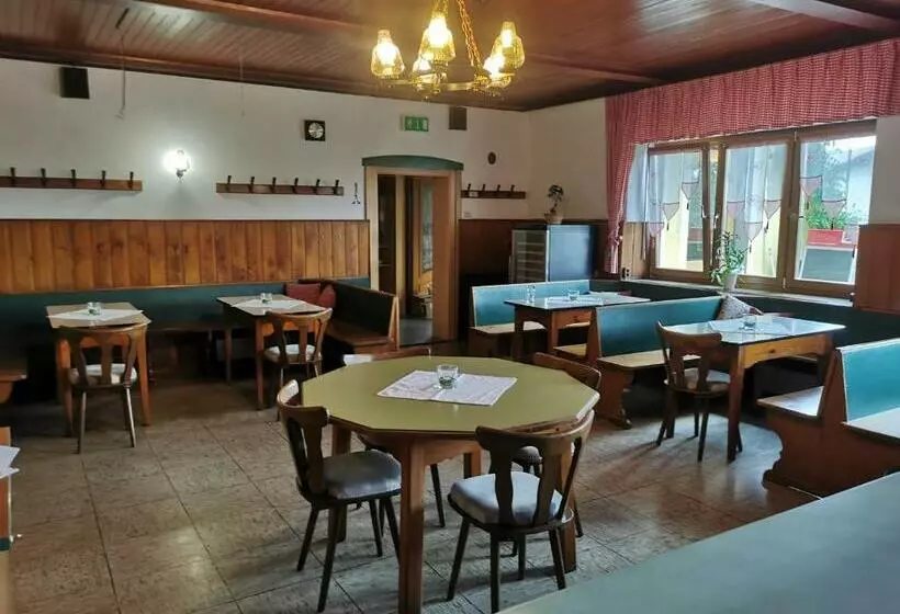 Majatalo Landrasthaus Maria Bild