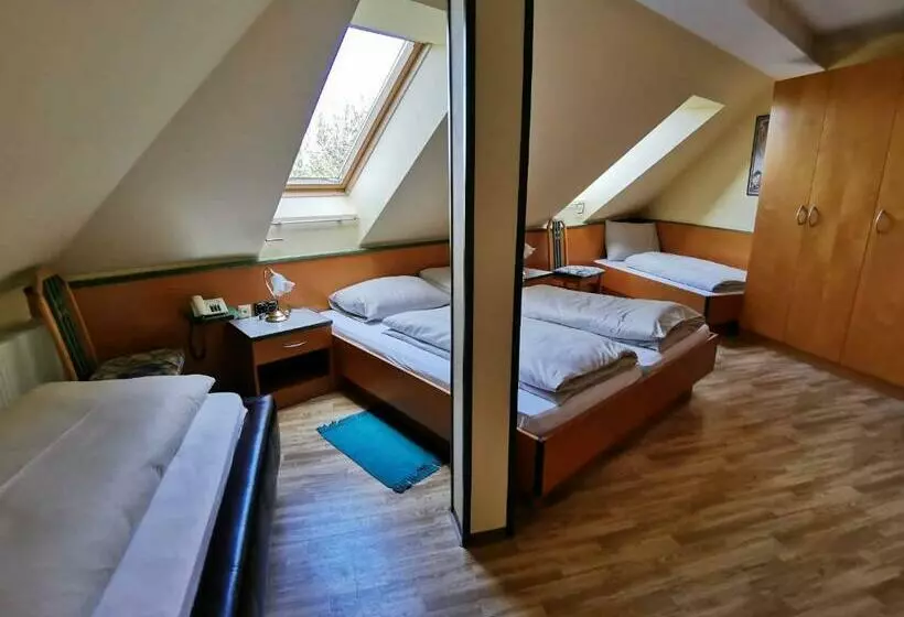 Majatalo Landrasthaus Maria Bild