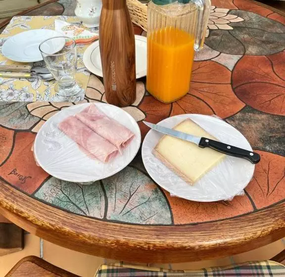 Majatalo Le Mas De Retheuil