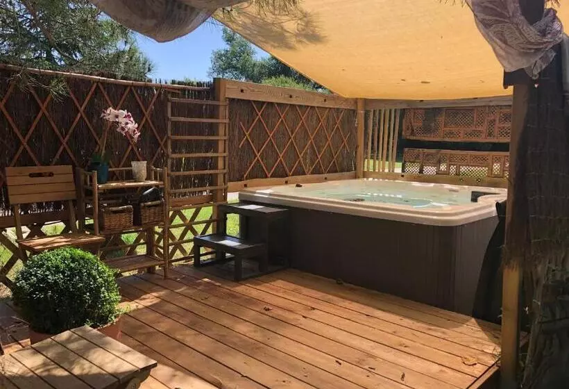 Lomakeskus Les Robinsonades