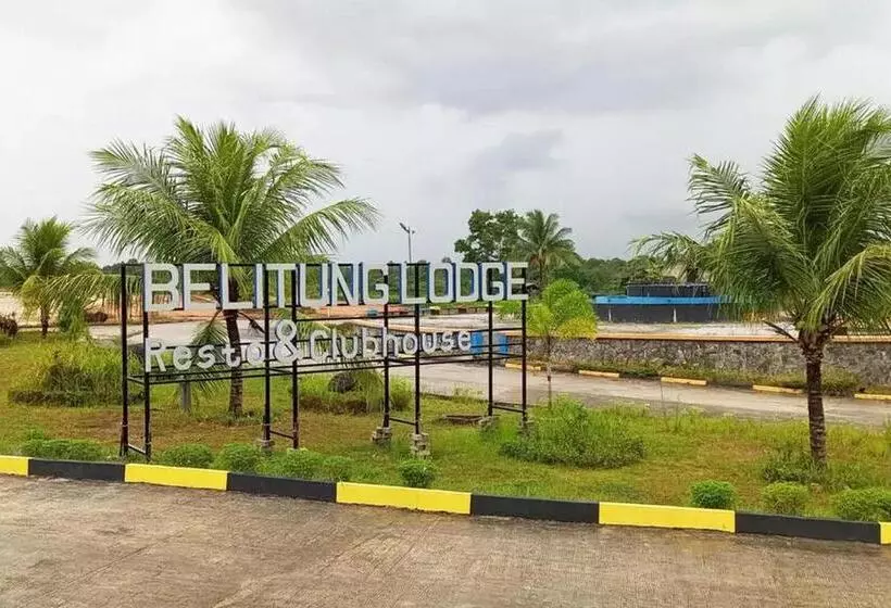 Urbanview Hotel Belitung Lodge Resto & Club House By Reddoorz