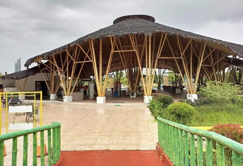 Urbanview Hotel Belitung Lodge Resto & Club House By Reddoorz