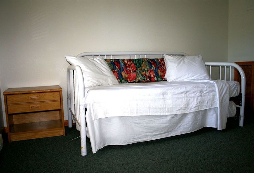 Chestnut Grove Resort