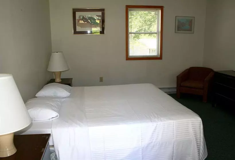 Chestnut Grove Resort