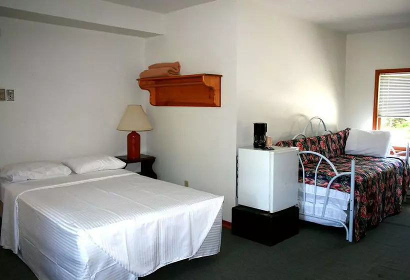Chestnut Grove Resort