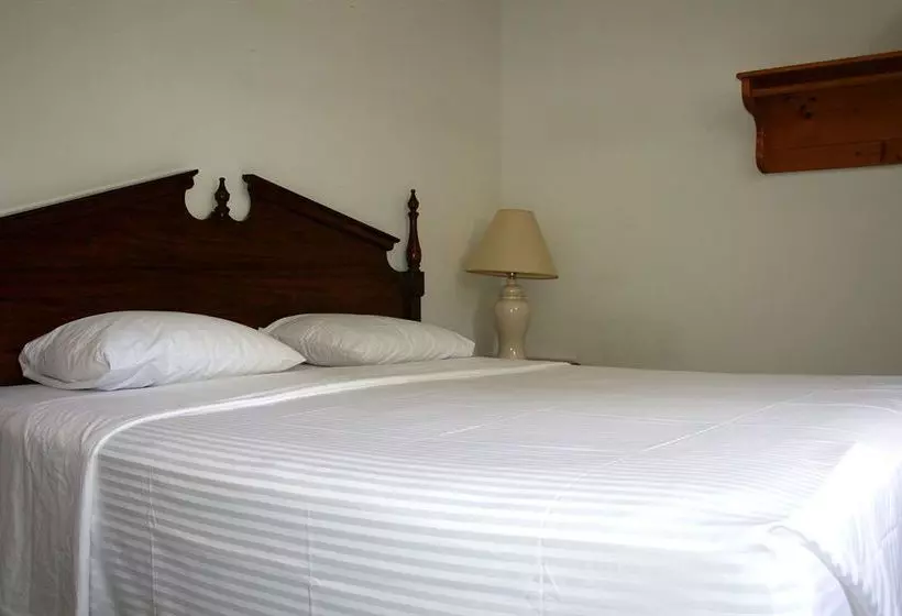 Chestnut Grove Resort