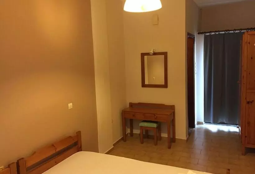 Falassarna Beach Studios&apartments