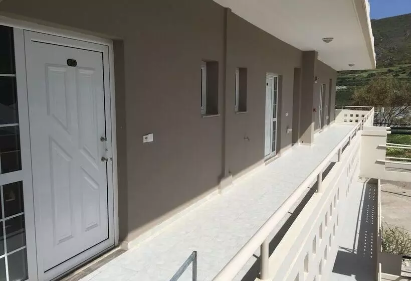 Falassarna Beach Studios&apartments