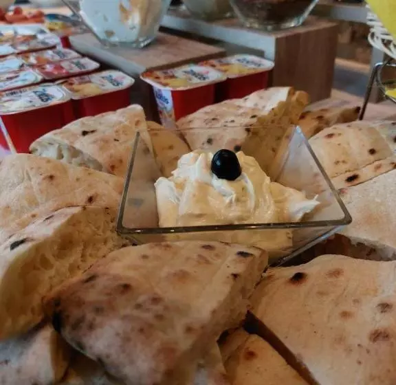 Otel Bistrik City Center