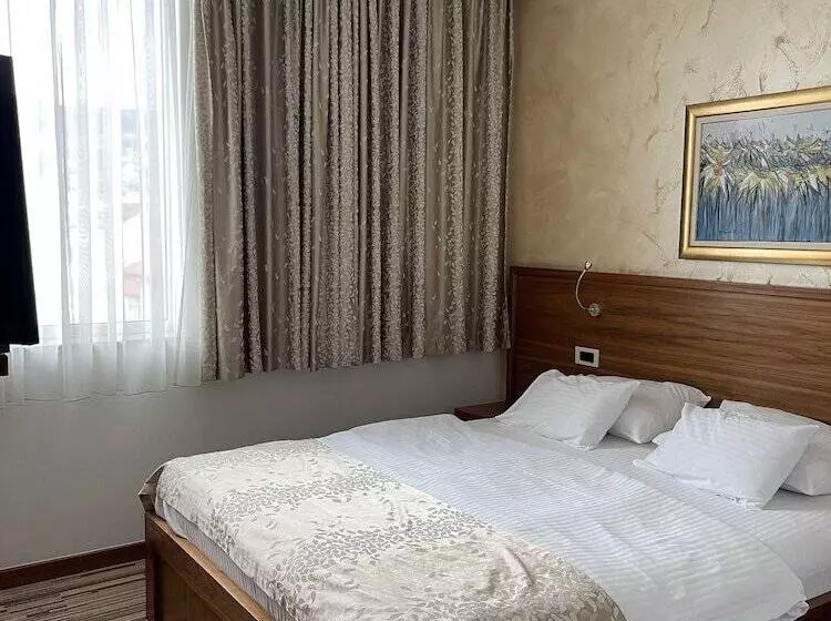 Otel Bistrik City Center