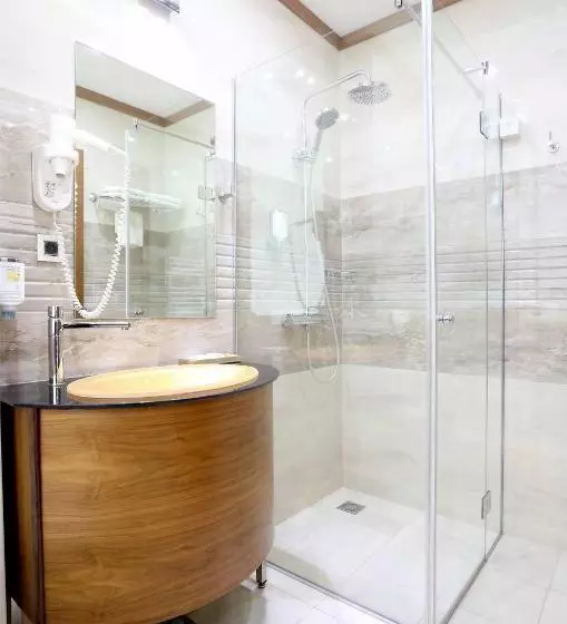 Otel Bistrik City Center