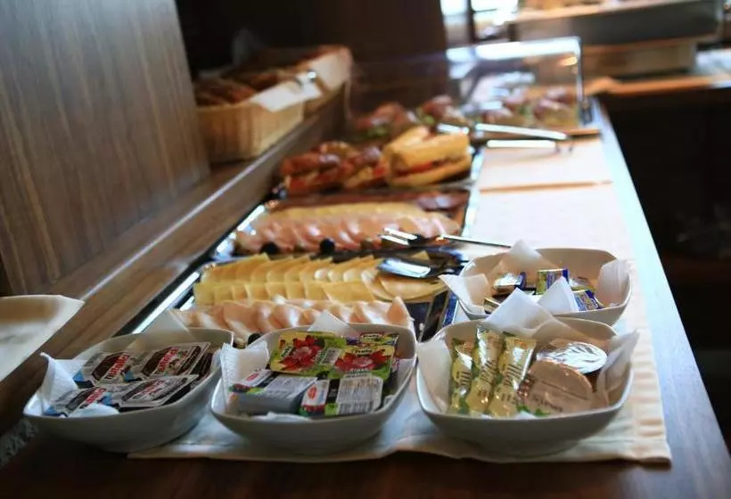 Otel Bistrik City Center