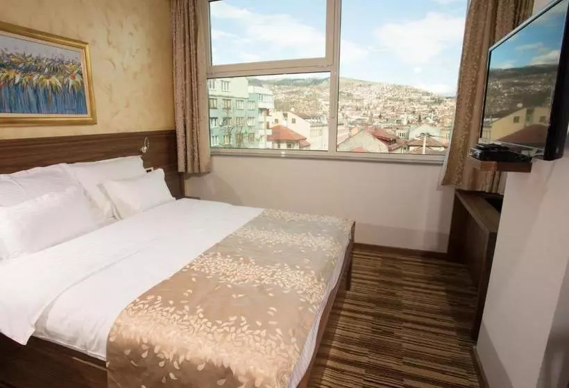 Otel Bistrik City Center