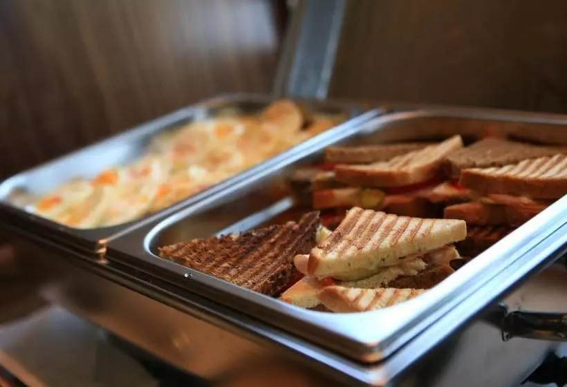 Otel Bistrik City Center