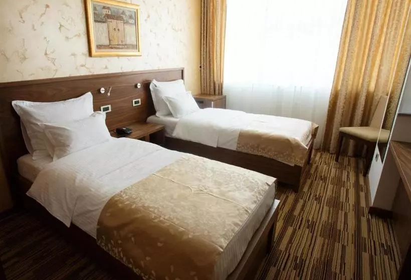 Otel Bistrik City Center