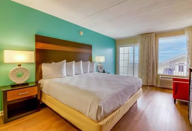 Hotelli Casablanca Oceanside Inn