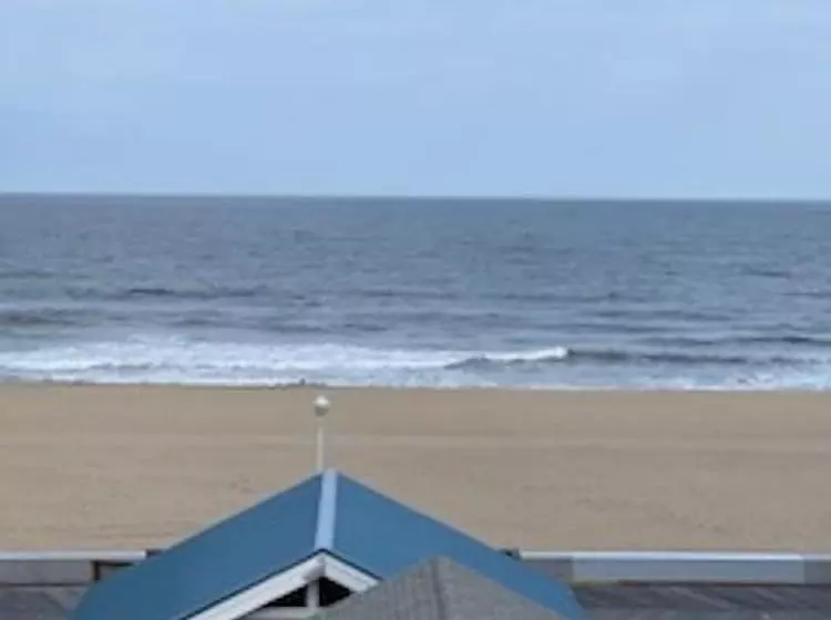 Hotelli Casablanca Oceanside Inn