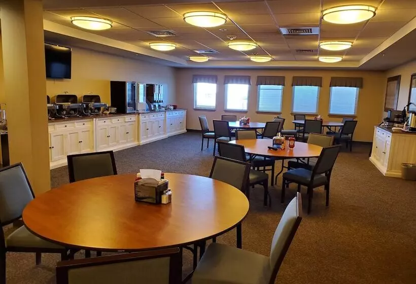 Clarion Hotel & Suites