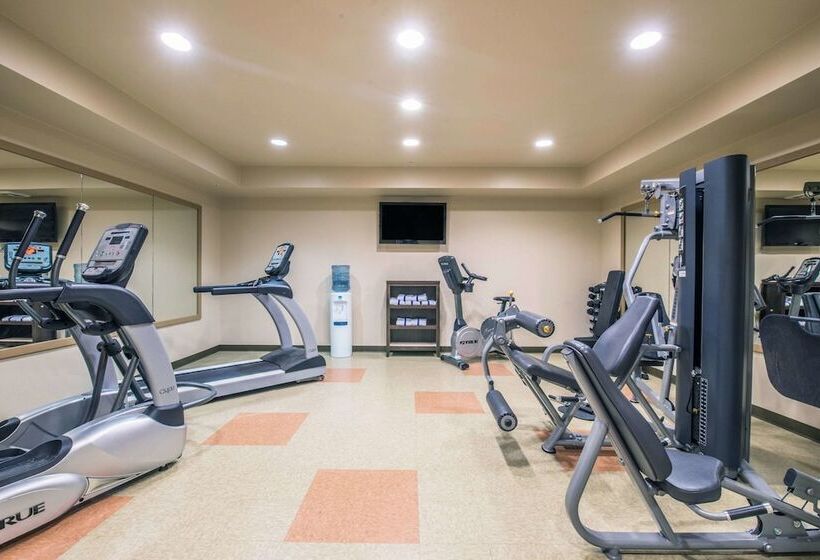 Clarion Hotel & Suites