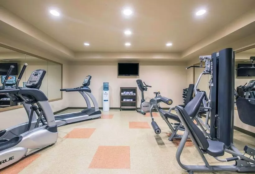 Clarion Hotel & Suites