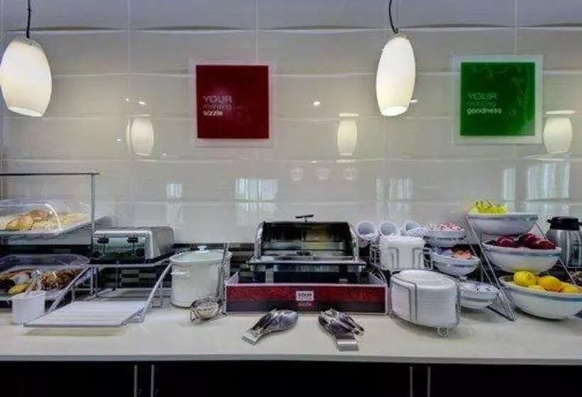 ホテル Comfort Inn & Suites Tulsa I44 West  Rt 66