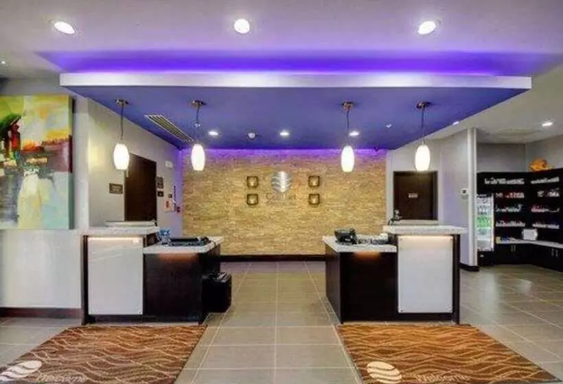 ホテル Comfort Inn & Suites Tulsa I44 West  Rt 66