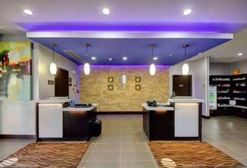 ホテル Comfort Inn & Suites Tulsa I44 West  Rt 66