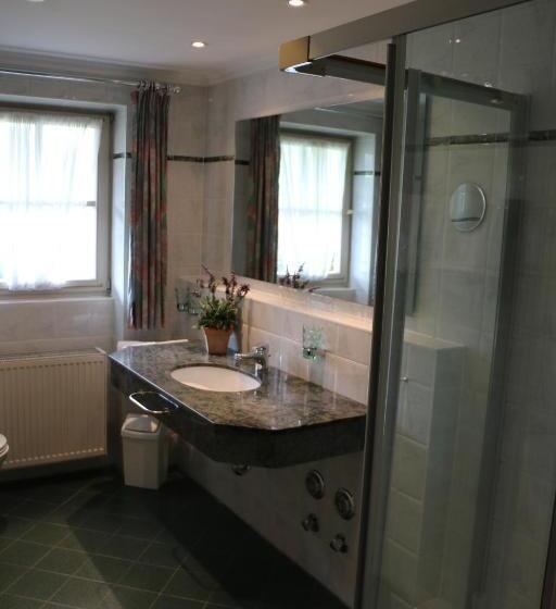 Hotelli Deva Villa Mittermaier