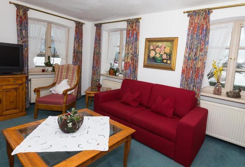 Hotelli Deva Villa Mittermaier