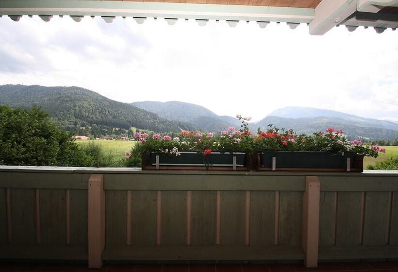 Hotelli Deva Villa Mittermaier