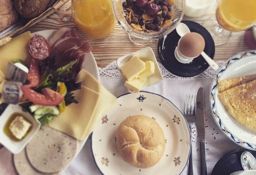 Hotelli Deva Villa Mittermaier