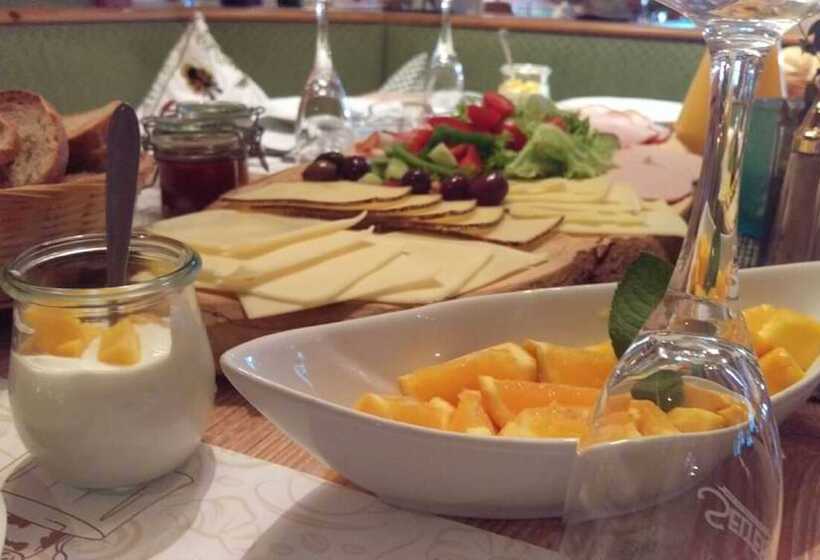 Hotelli Deva Villa Mittermaier