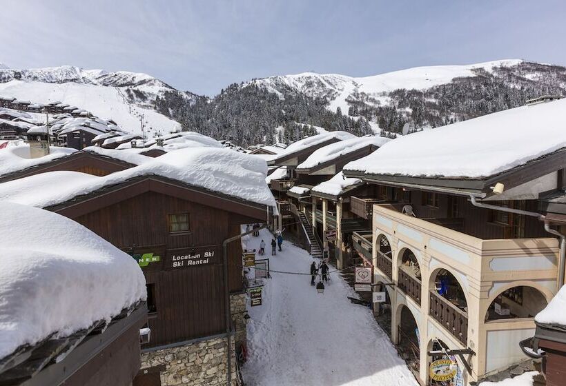 בית מלון כפרי Du Bourg