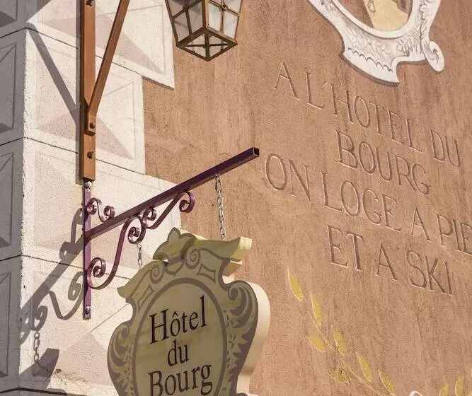 Отель Du Bourg